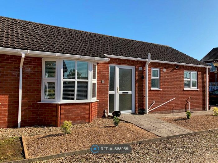 2 Bedroom Bungalow To Rent In Plover Grove, Louth, LN11