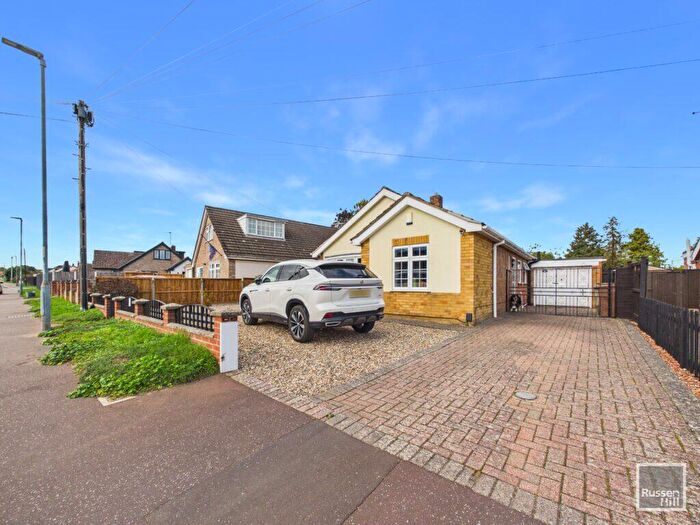 4 Bedroom Detached Bungalow For Sale In Oval Road, New Costessey, NR5