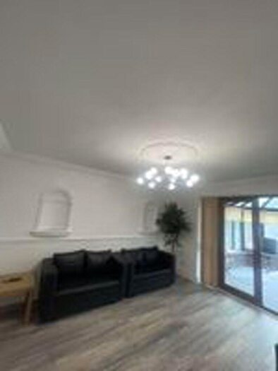 6 Bedroom Detached House To Rent In Derby Road, Nottingham, NG7