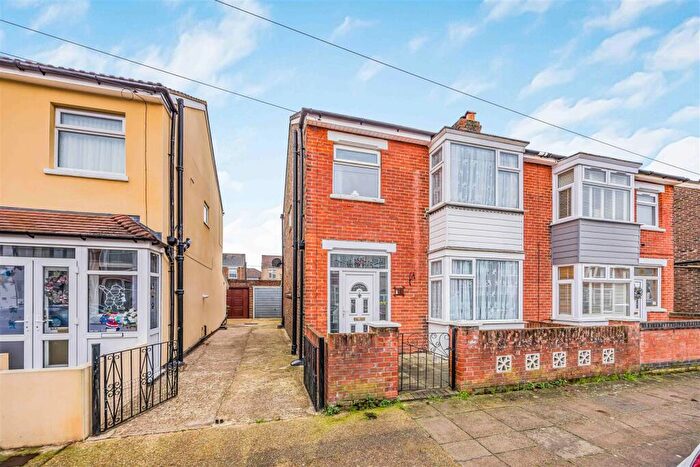 3 Bedroom Semi Detached House For Sale In Madeira Road, Portsmouth, PO2