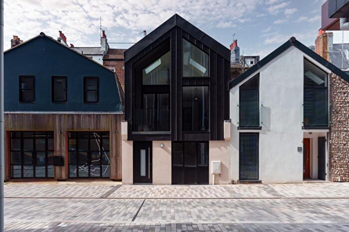 2 Bedroom Town House For Sale In Circus Street, Brighton, BN2