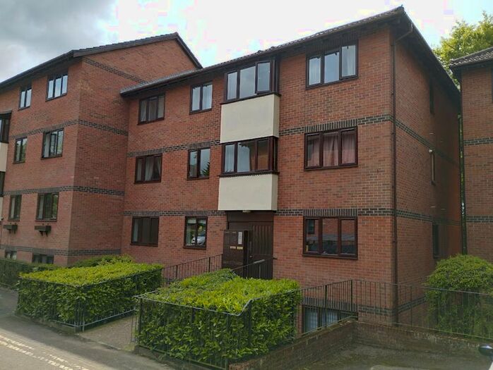 2 Bedroom Flat To Rent In Oakstead Close, Ipswich, IP4