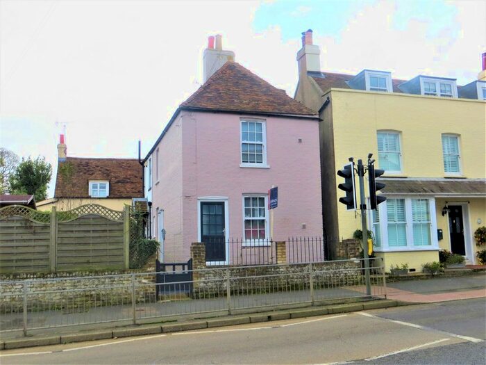 2 Bedroom Terraced House To Rent In Dover Road, Walmer CT14
