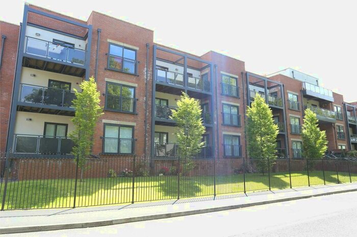 1 Bedroom Flat To Rent In Didsbury Gate, Highmarsh Crescent, Manchester, Greater Manchester, M20