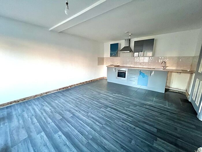 1 Bedroom Flat To Rent In Village Street, Derby, Derby, DE23