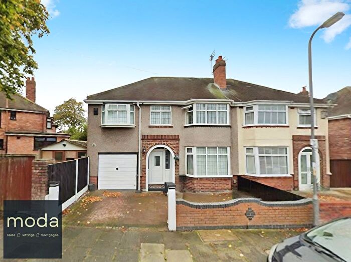 5 Bedroom Semi-Detached House For Sale In St. Matthews Avenue, Liverpool, L21