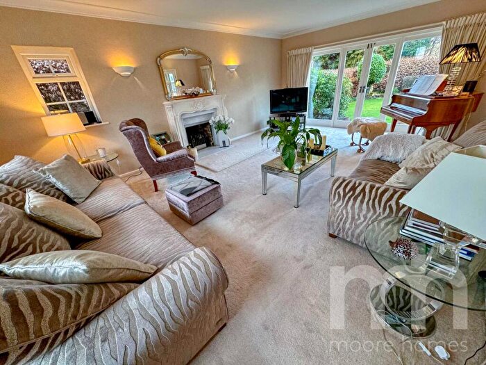 4 Bedroom Detached House For Sale In Southern Crescent, Bramhall, SK7