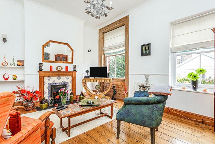 2 Bedroom Apartment To Rent In Central Southsea, PO5