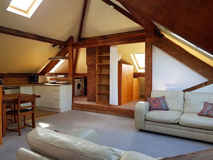 Studio To Rent In Addison Street, Arboretum, Nottingham, NG1