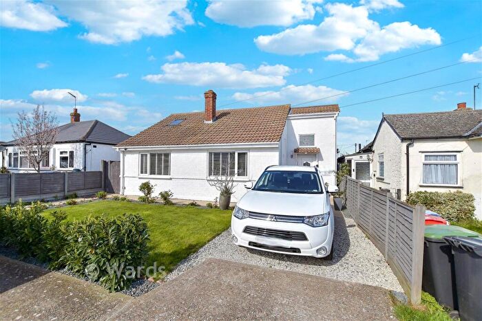 4 Bedroom Chalet For Sale In Essex Avenue, Herne Bay, Kent, CT6