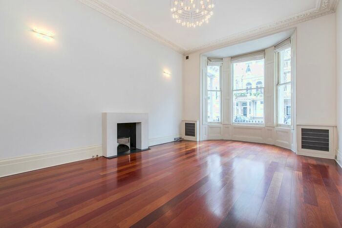 2 Bedroom Flat To Rent In Queen's Gate Place, London, SW7