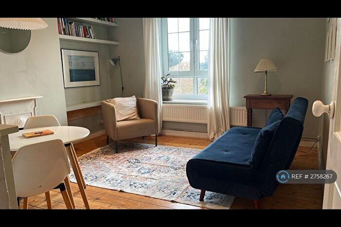 2 Bedroom Flat To Rent In Reardon Street, London, E1W