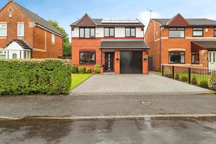 4 Bedroom Detached House For Sale In Moorside Lane, Denton, Manchester, Greater Manchester, M34