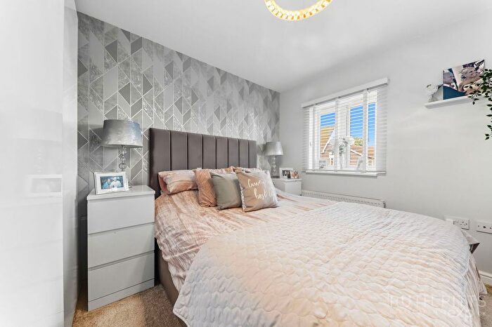 3 Bedroom End Of Terrace House For Sale In Northfield Grange, South Kirkby, WF9