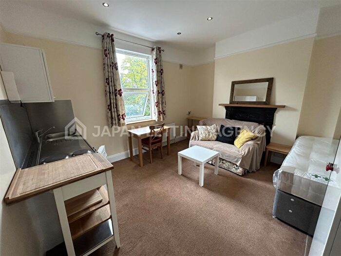 Studio To Rent In Inglis Road, Ealing, W5