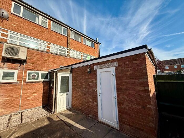 3 Bedroom Maisonette To Rent In Mead End, Biggleswade, Bedfordshire, SG18