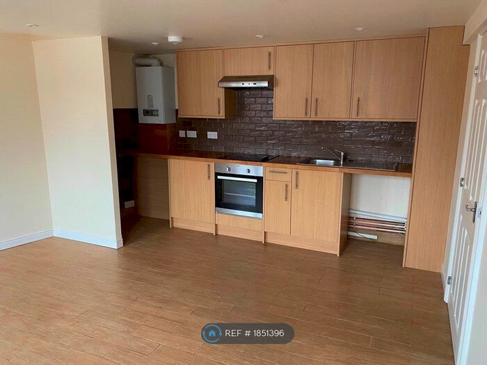 1 Bedroom Flat To Rent In The Arcade Earls Court Road, Amesbury, Salisbury, SP4