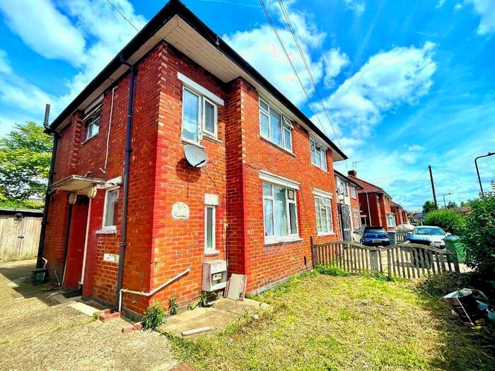 4 Bedroom Semi-Detached House To Rent In Carlyon Road, Wembley, Middlesex, HA0