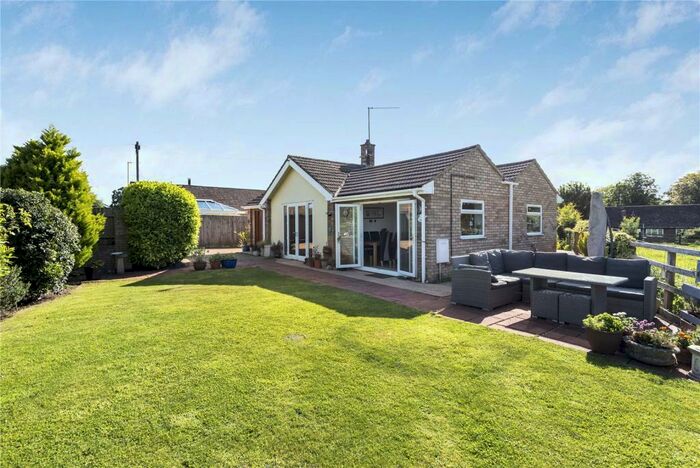 4 Bedroom Bungalow For Sale In Holliers Close, Sydenham, Chinnor, OX39