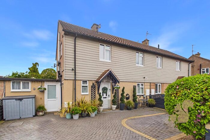 3 Bedroom Semi-Detached House For Sale In Gloucester Avenue, Colchester, CO2