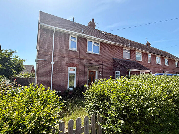 2 Bedroom End Of Terrace House For Sale In Dawlish Crescent, Weymouth, DT4