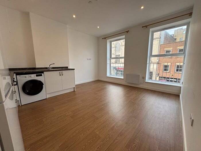 1 Bedroom Flat To Rent In North Street, Taunton, TA1