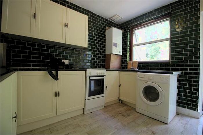 Studio To Rent In (Ground Floor Studio) Peterborough Road, Leyton, E10