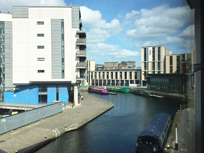 3 Bedroom Flat To Rent In Lower Gilmore Bank, Fountainbridge, Edinburgh, EH3