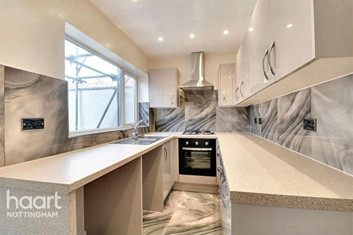 3 Bedroom Semi-Detached House To Rent In Tenbury Crescent, Nottingham, NG8