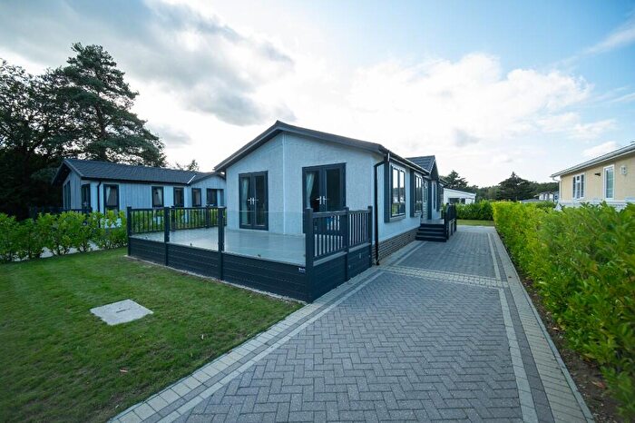 2 Bedroom Park Home For Sale In Warren Park, Portsmouth Road, Thursley, Godalming, GU8