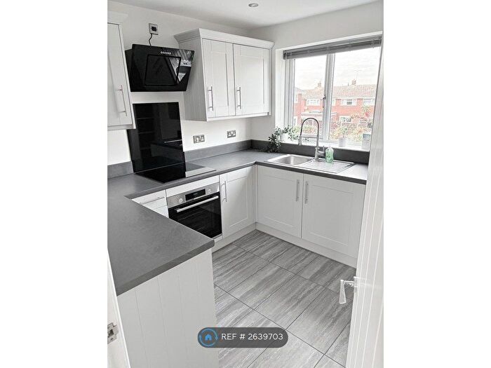 2 Bedroom Maisonette To Rent In Tamar Rise, Chelmsford, CM1