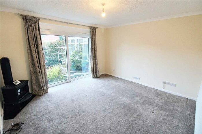 2 Bedroom Detached Bungalow For Sale In Western Drive, Heanor, DE75