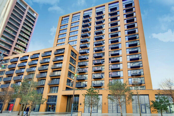 1 Bedroom Flat To Rent In Lyell Street, London, E14