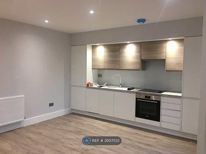 1 Bedroom Flat To Rent In Burdett Road, London, E14