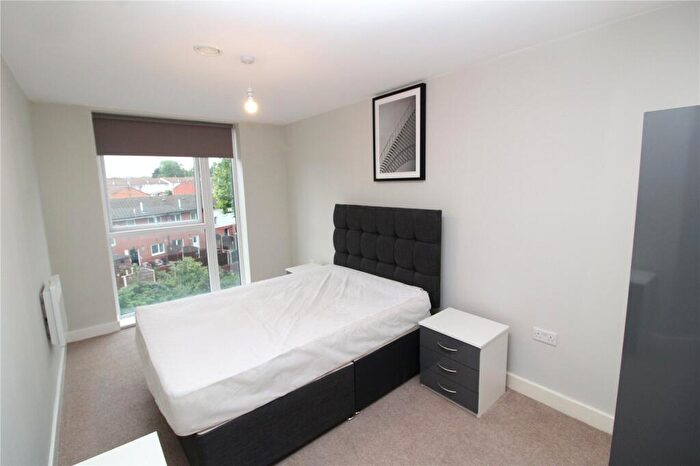 2 Bedroom Flat To Rent In Bridgewater Point, Ordsall Lane, Salford, M5