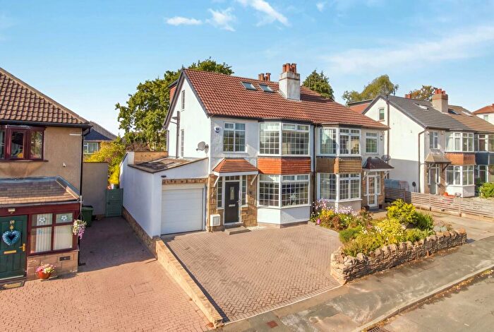 4 Bedroom Semi-Detached House For Sale In Woodbourne Avenue, Moortown, LS17