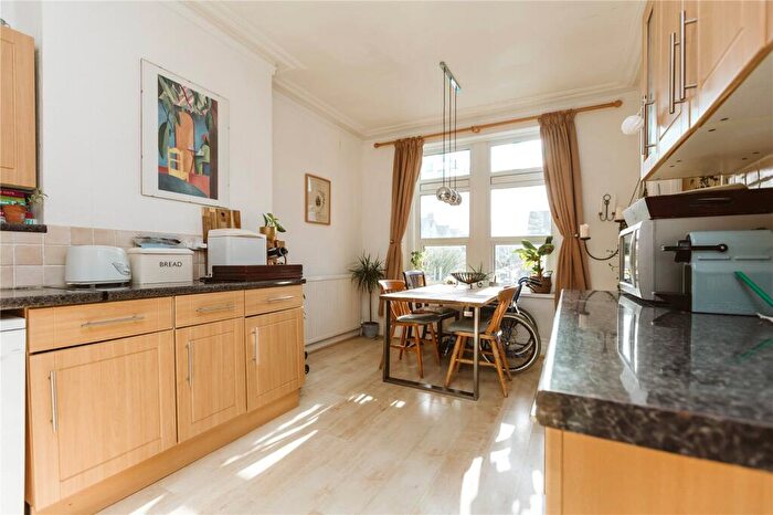 2 Bedroom Apartment To Rent In Henleaze Road, Henleaze, Bristol, BS9
