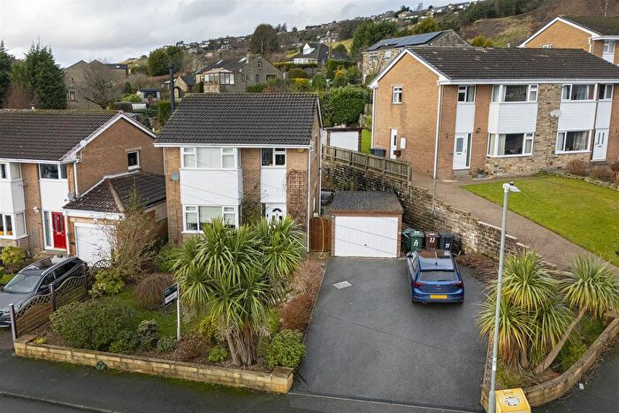 3 Bedroom Detached House For Sale In Woodroyd, Golcar, Huddersfield, HD7