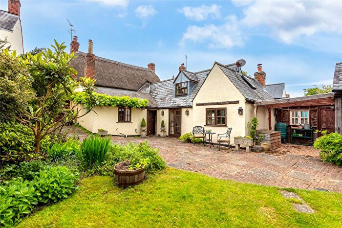 3 Bedroom Detached House For Sale In Church End, Thurleigh, Bedford, Bedfordshire, MK44