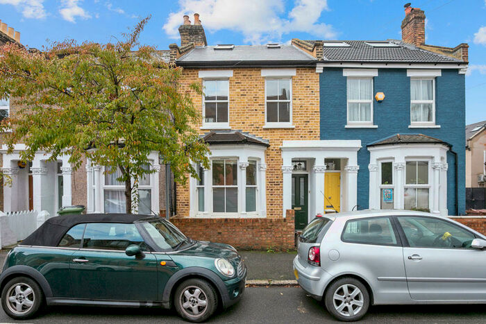 4 Bedroom Terraced House To Rent In Aylmer Road, Bushwood Area, E11