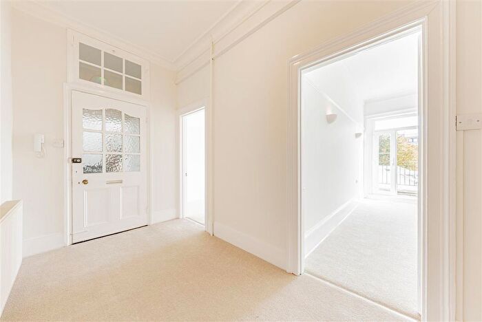 2 Bedroom Flat For Sale In Pleydell Gardens, Folkestone, CT20