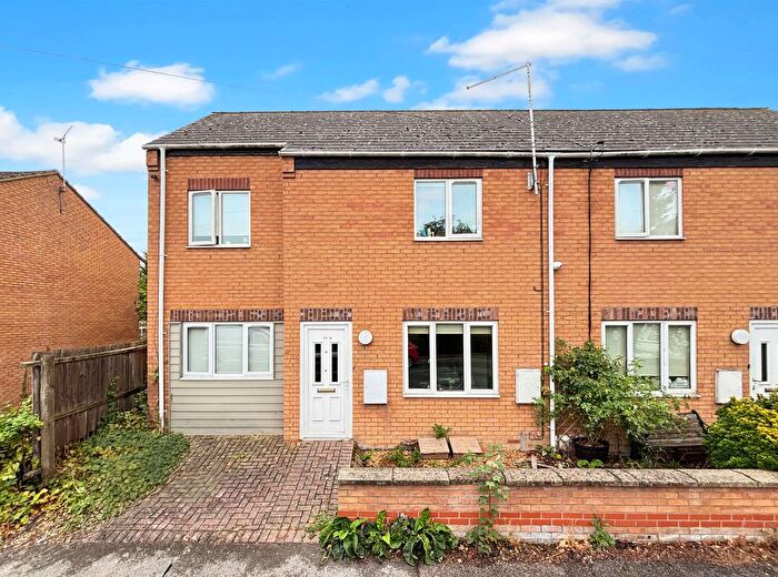 5 Bedroom Semi-Detached House For Sale In Oyster Row, Cambridge, CB5