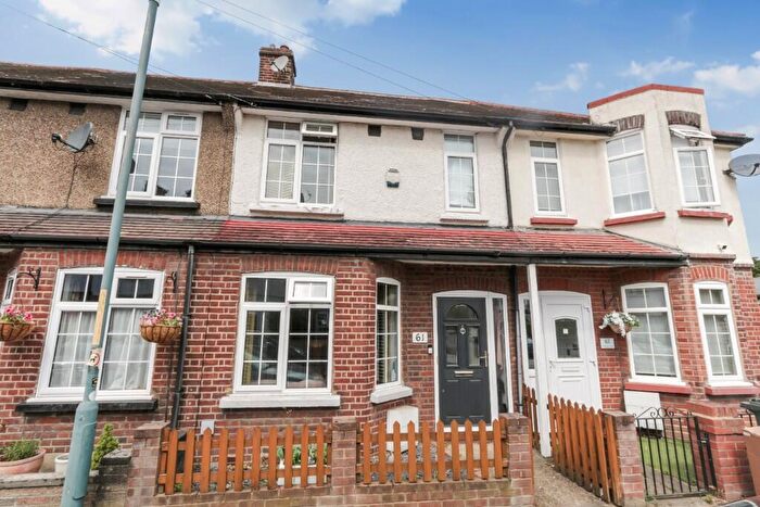 3 Bedroom Terraced House For Sale In Baldwyns Road, Bexley, Greater London, DA5