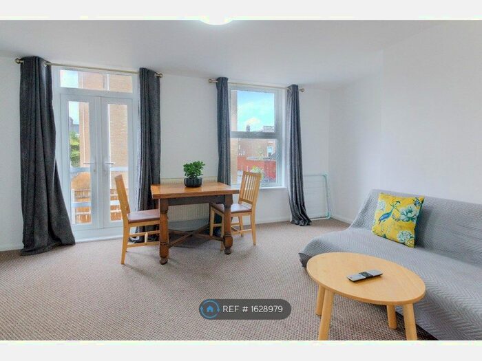 2 Bedroom Flat To Rent In Kings Road, Great Yarmouth, NR30