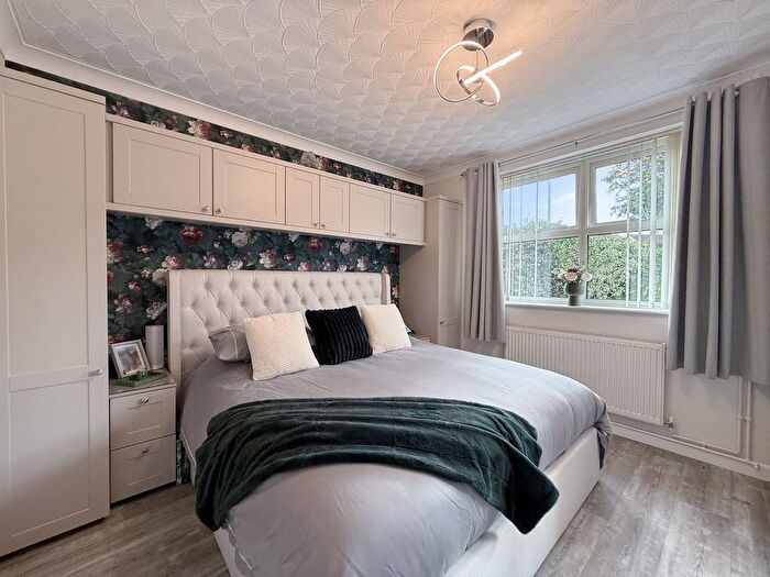 2 Bedroom Semi-Detached Bungalow For Sale In Hillary Close, Ipswich, IP4