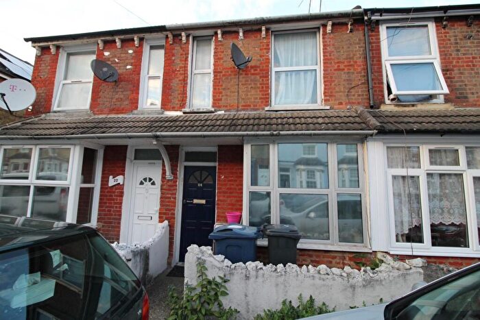 3 Bedroom Terraced House For Sale In Upper Green Street, High Wycombe, HP11