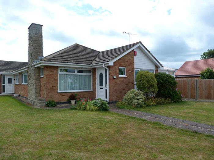 2 Bedroom Bungalow For Sale In Grenville Way, Broadstairs, CT10