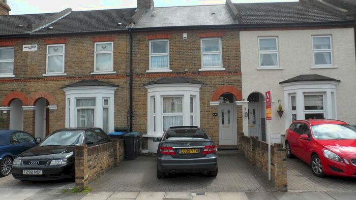 4 Bedroom Terraced House To Rent In Putney Road, Enfield, EN3