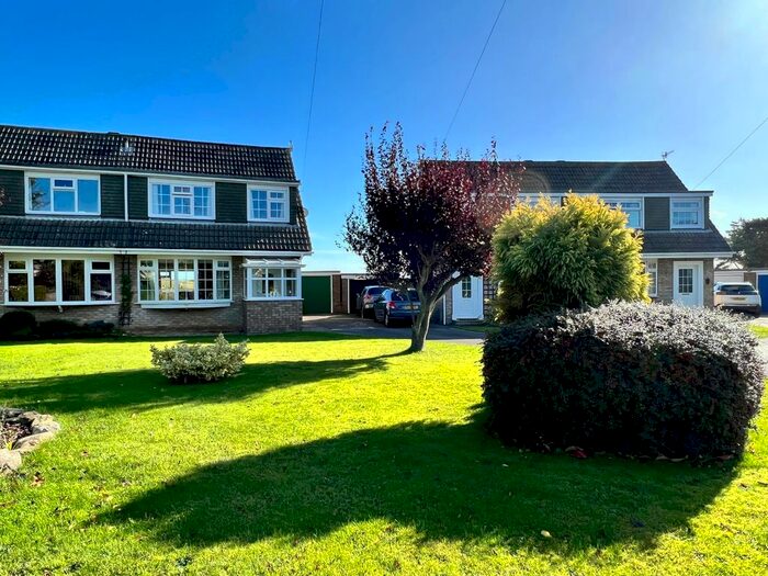 3 Bedroom Semi-Detached House For Sale In Seafield Avenue, YO11