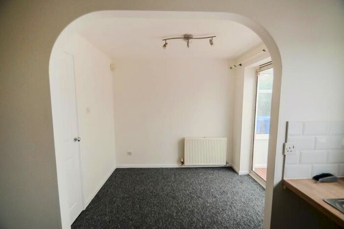 3 Bedroom Semi-Detached House To Rent In Centurion Way, Brough, HU15